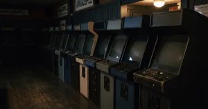 Bästa spelautomater i Sverige 2026 – licens, gränser och vad de kostar